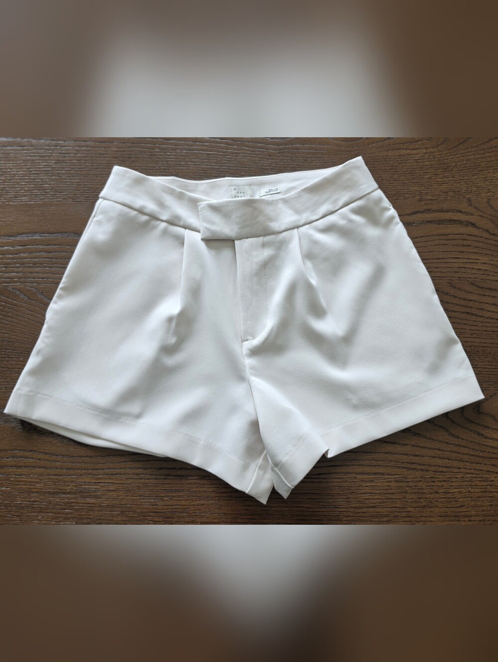 Off White High-Waist Women's Dress Shorts SIZE 10